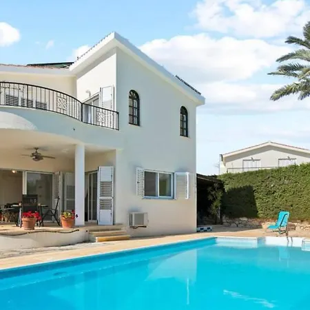 Vella -tranquil Coral Bay Family By The Beach Villa